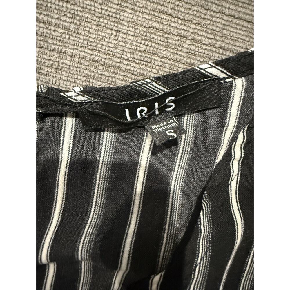 Iris Small Black White Pin Striped Jumpsuit Romper 3/4 Sleeves Straight Leg NWOT - Picture 10 of 13